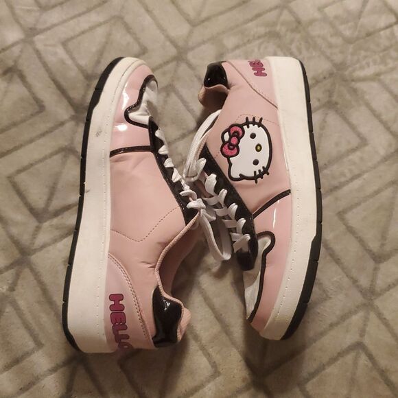 Sanrio Hello Kitty Court Sneakers Women’s Size 9 Pink Lace Up Shoes - Picture 6 of 10